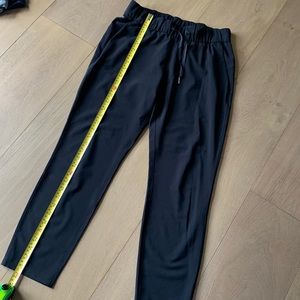 Lululemon On The Fly sz 6